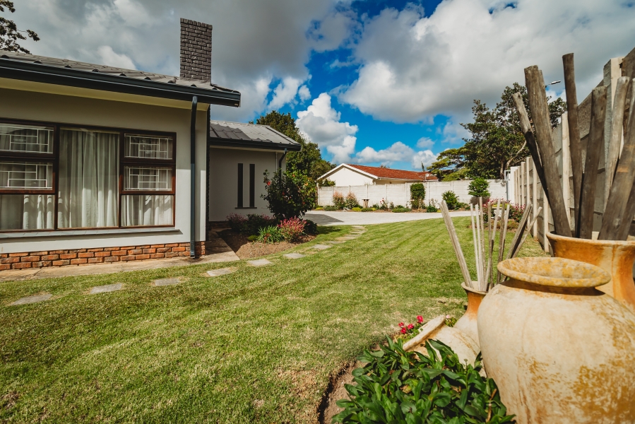 3 Bedroom Property for Sale in Denver Park Western Cape